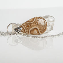 Load image into Gallery viewer, Suakmenėjusio medžio AAA+ sidabro  kolje "Balansas"