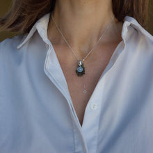 Load image into Gallery viewer, Legendinio Moldavito pakabutis iš Čekijos "Fortūnos akmuo"