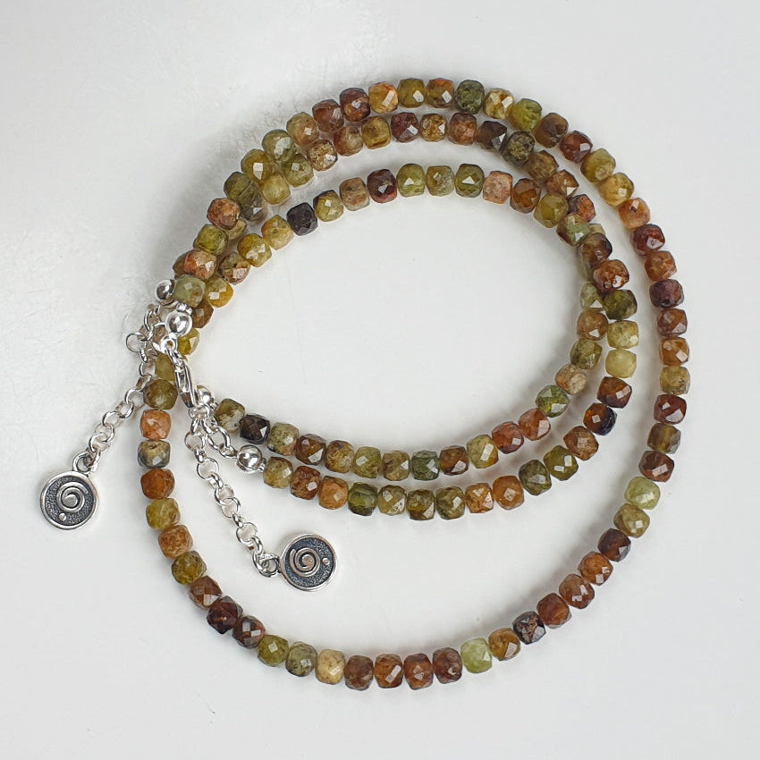 Set of Green Garnet Silver 925 Necklace and Bracelet "Vital Thouhgts" - Petit Secret