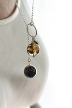 Load image into Gallery viewer, Ilgas Baltijos gintaro sidabro 925 kolje moterims, medaus spalvos "Saulės istorijos"