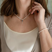 Load image into Gallery viewer, Rožinio opalo sidabro 925 apyrankė moterims "Meilė sau"