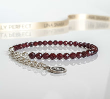 Load image into Gallery viewer, Set of Red Garnet Silver 925 Necklace and Bracelet "Vitality" - Petit Secret